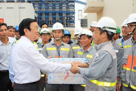 Президент Вьетнама Чыонг Тан Шанг продолжил рабочую поездку в провинцию Куангнинь - ảnh 1